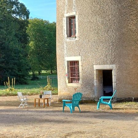 Chambre Dans Tour Du 15Eme Siecle Mauvieres Exterior photo
